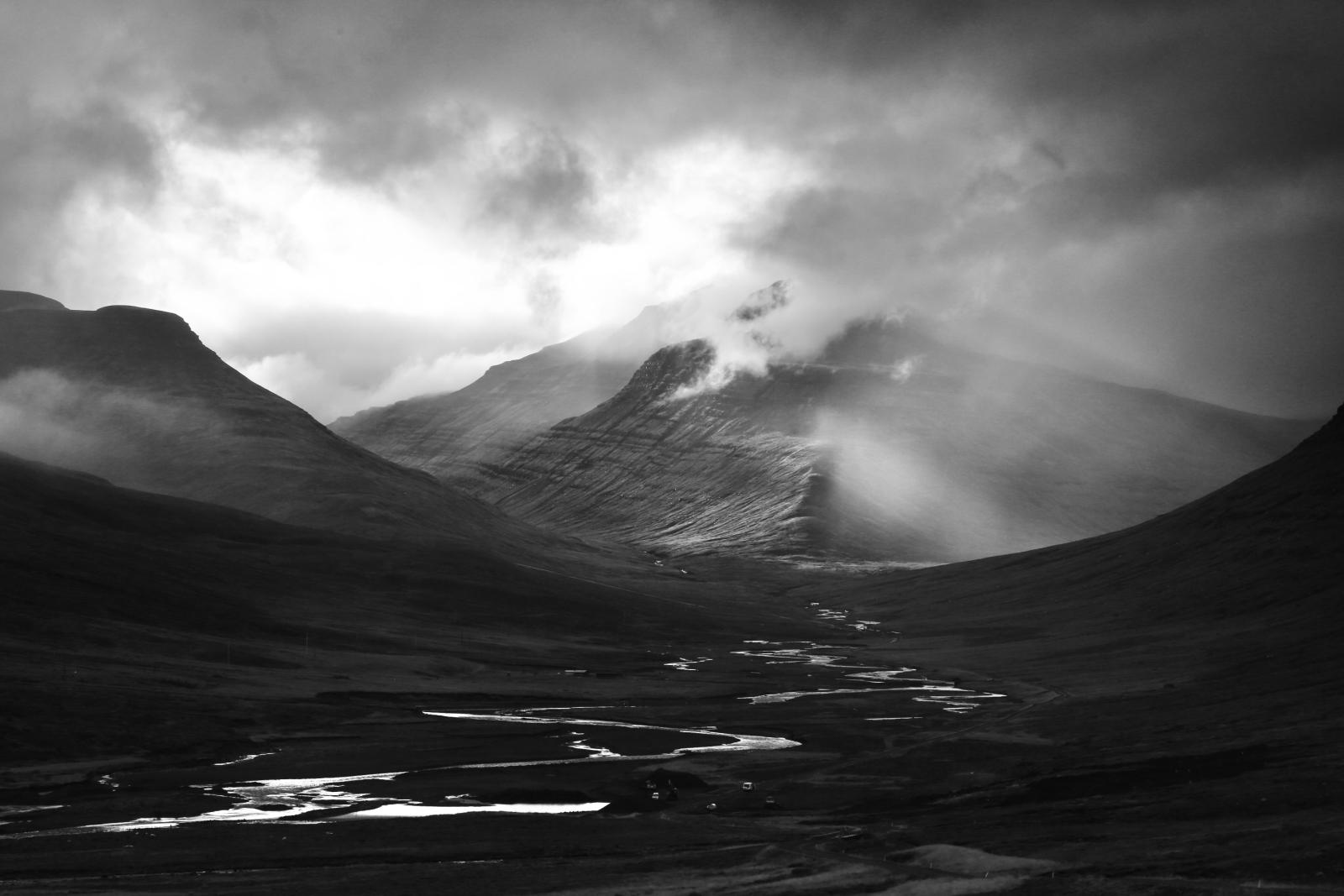 Towards the light - Francis Winton